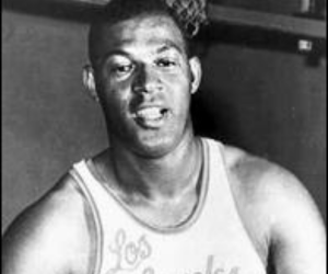 elgin baylor (300 x 250 px)